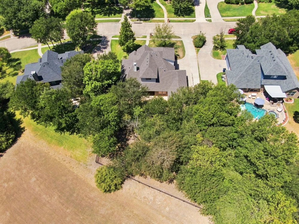 1207 Oak Creek Drive Ennis, TX 75119
