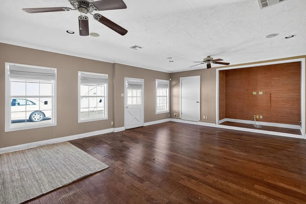 607 S Haswell Drive Bryan, TX 77803