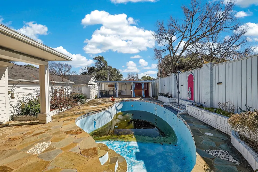 607 S Haswell Drive Bryan, TX 77803