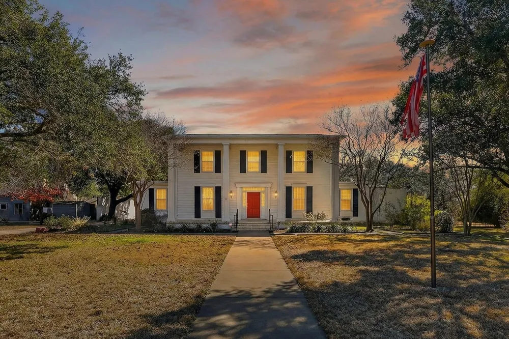 607 S Haswell Drive Bryan, TX 77803