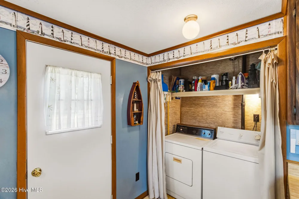 1488 Colington Road Kill Devil Hills, NC 27948