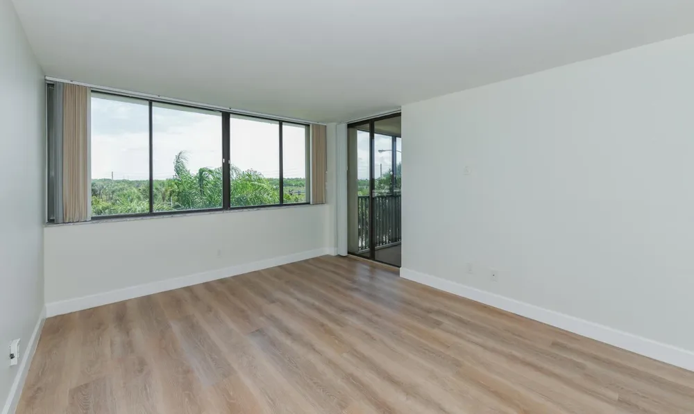 1605 S Us Highway 1 #M1-403 Jupiter, FL 33477