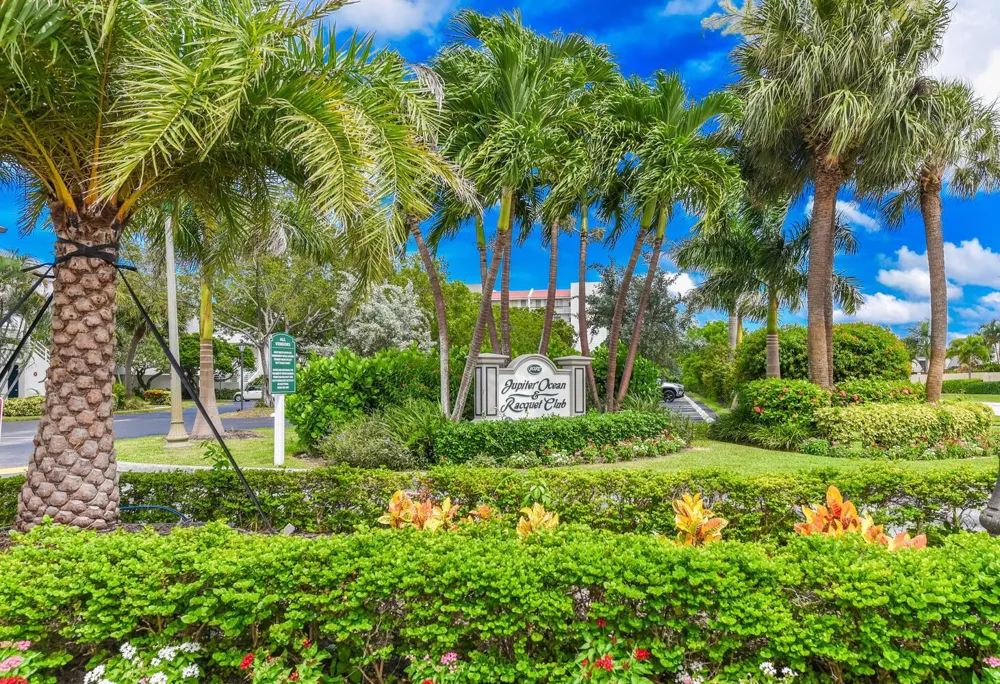 1605 S Us Highway 1 #M1-403 Jupiter, FL 33477