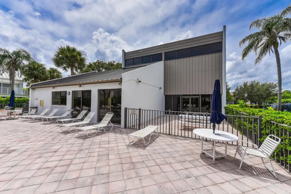 1605 S Us Highway 1 #M1-403 Jupiter, FL 33477