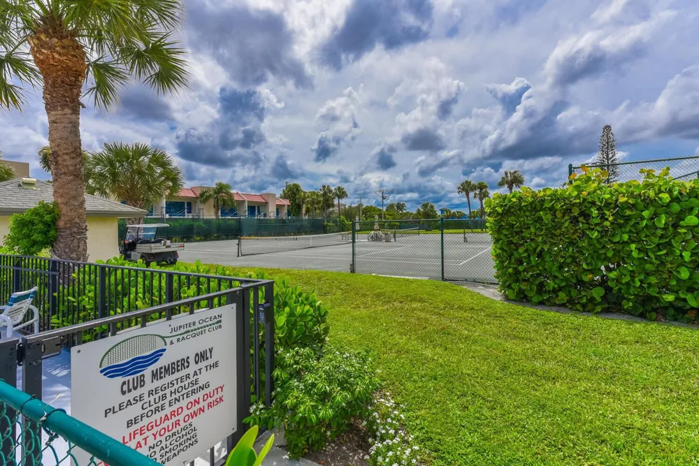 1605 S Us Highway 1 #M1-403 Jupiter, FL 33477
