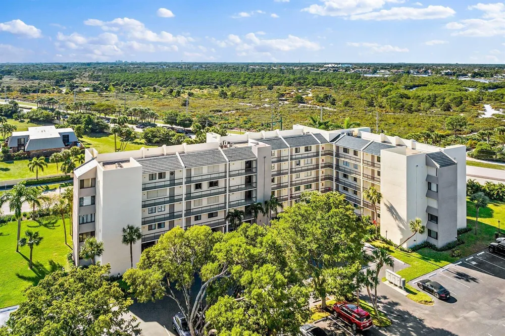 1605 S Us Highway 1 #M1-403 Jupiter, FL 33477