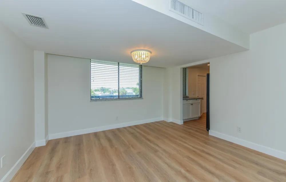1605 S Us Highway 1 #M1-403 Jupiter, FL 33477