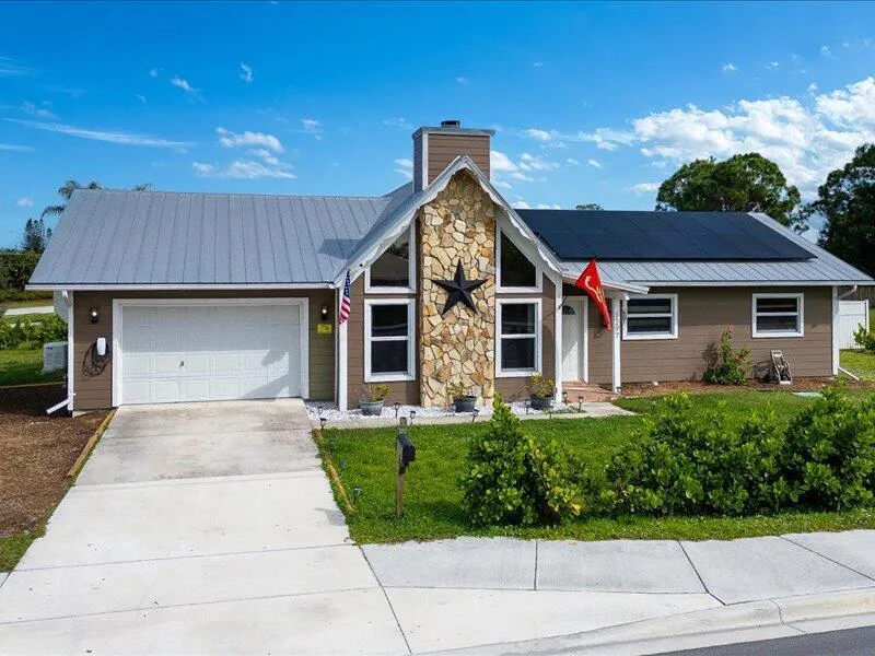 1297 SE Floresta Drive Port St. Lucie, FL 34983