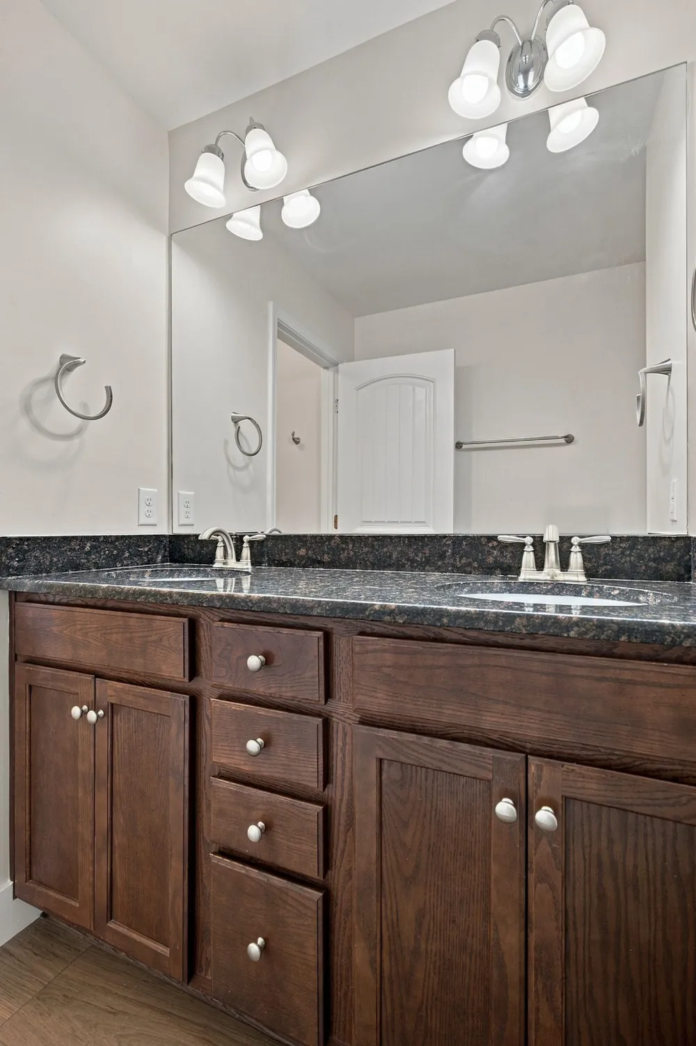 2160 Hickory Brook Dr Hermitage, TN 37076