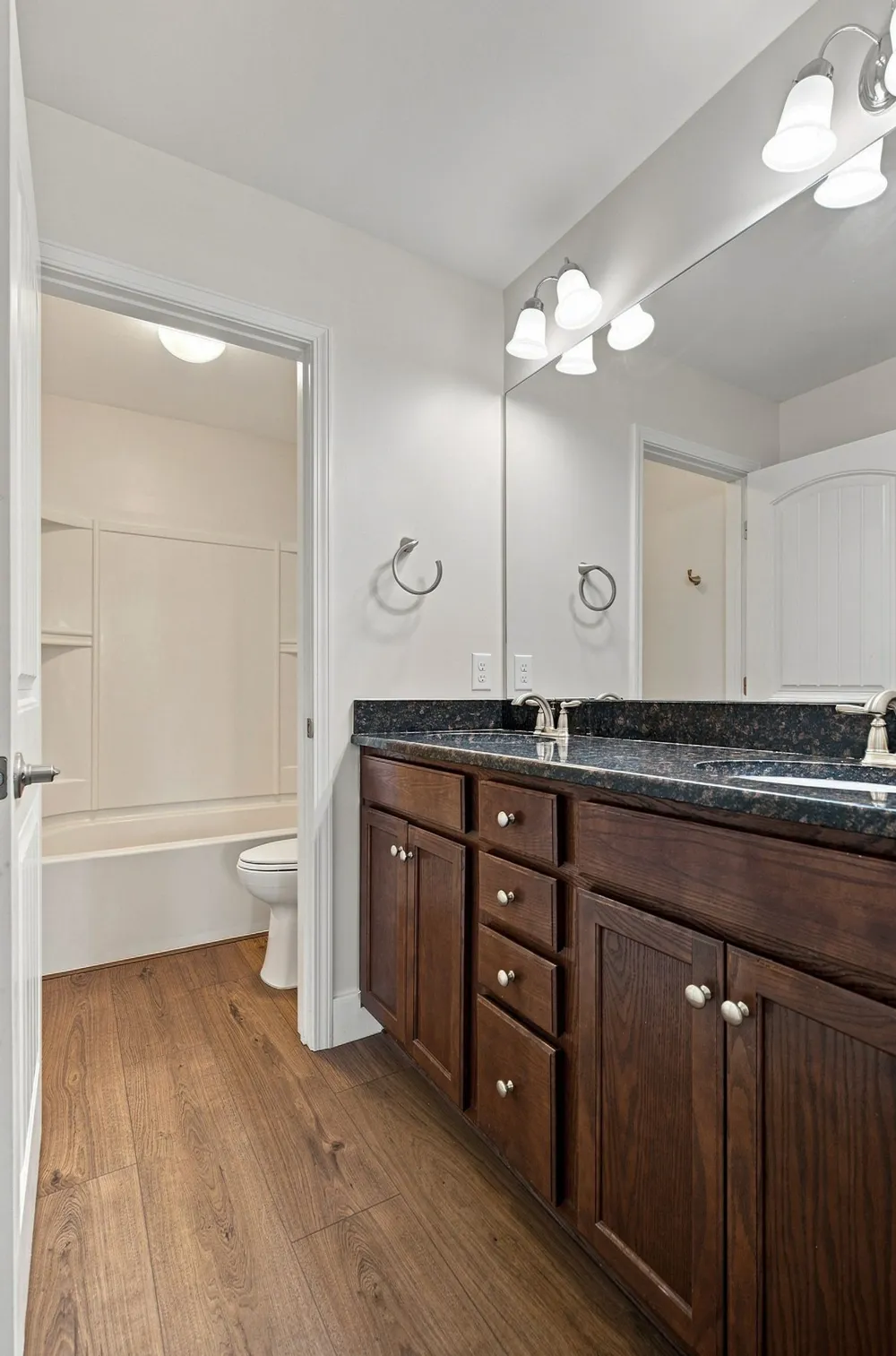 2160 Hickory Brook Dr Hermitage, TN 37076
