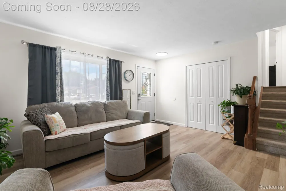 16296 Picton Court Clinton Charter Township, MI 48038