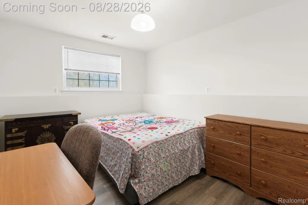 16296 Picton Court Clinton Charter Township, MI 48038