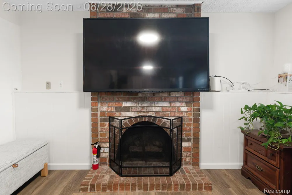 16296 Picton Court Clinton Charter Township, MI 48038
