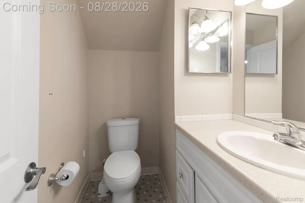 16296 Picton Court Clinton Charter Township, MI 48038