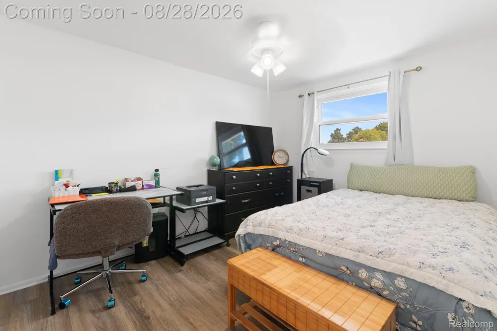 16296 Picton Court Clinton Charter Township, MI 48038