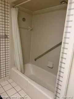 416 N. Helen Avenue #7 Rochester City, MI 48307