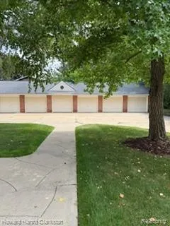 416 N. Helen Avenue #7 Rochester City, MI 48307