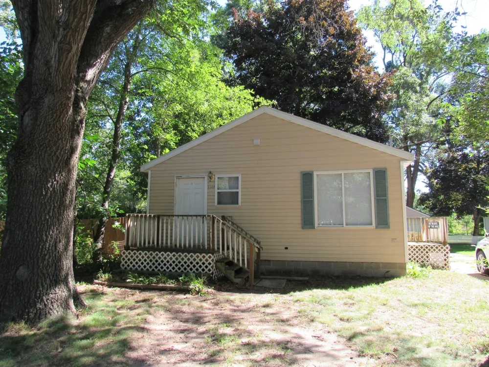 2708 Worden Street Norton Shores City, MI 49444