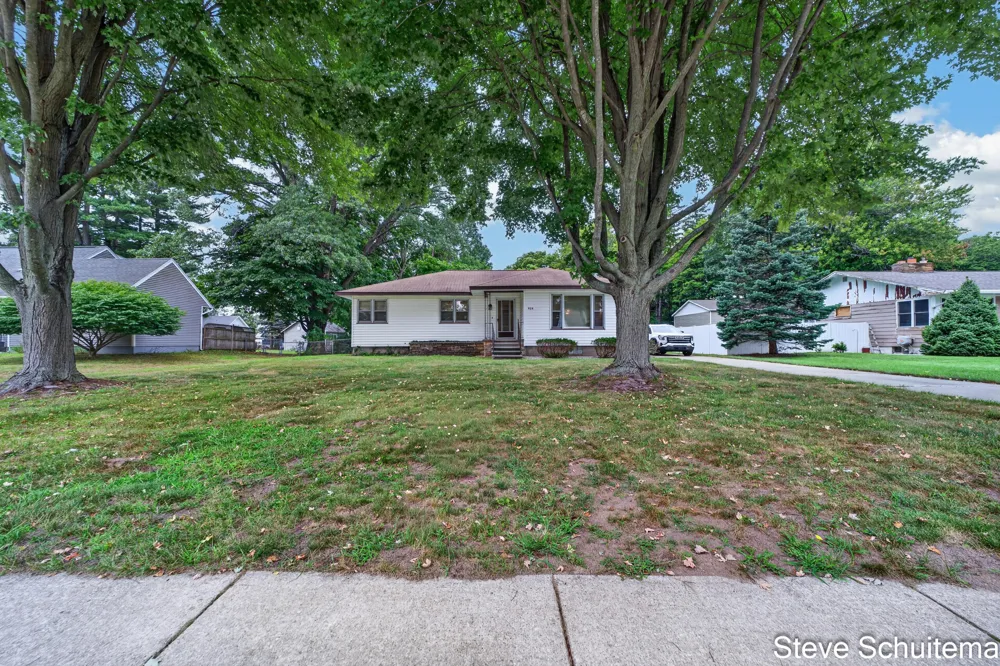 928 S Division Street Whitehall City, MI 49461