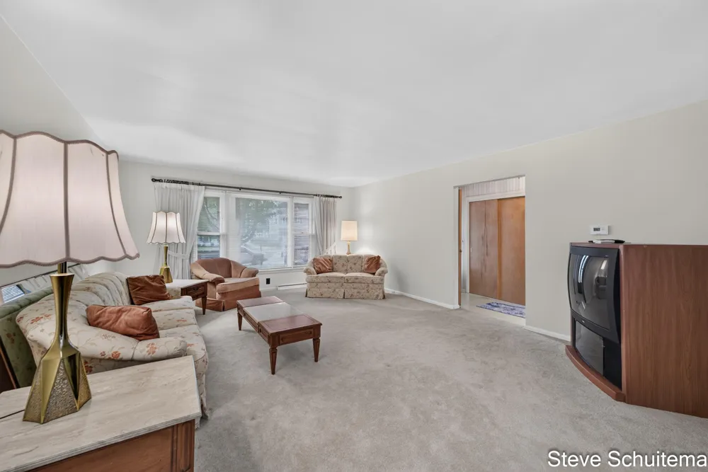 928 S Division Street Whitehall City, MI 49461