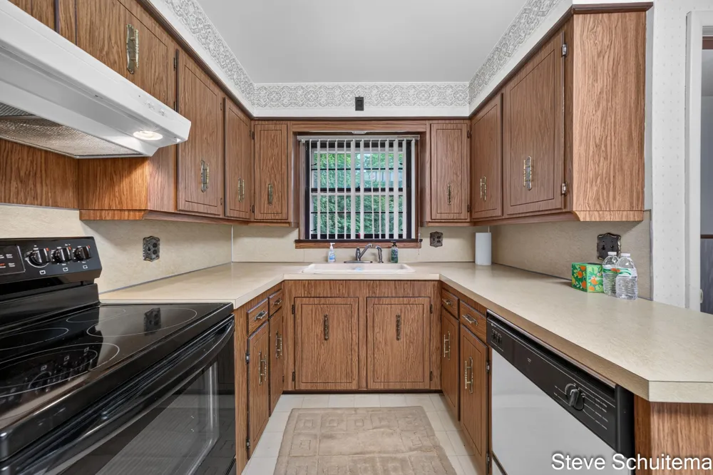 928 S Division Street Whitehall City, MI 49461