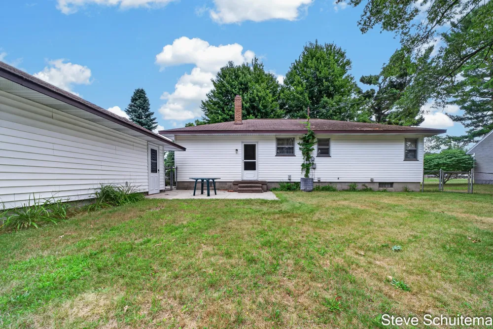 928 S Division Street Whitehall City, MI 49461