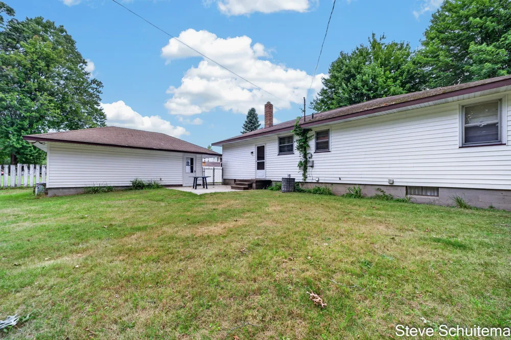 928 S Division Street Whitehall City, MI 49461