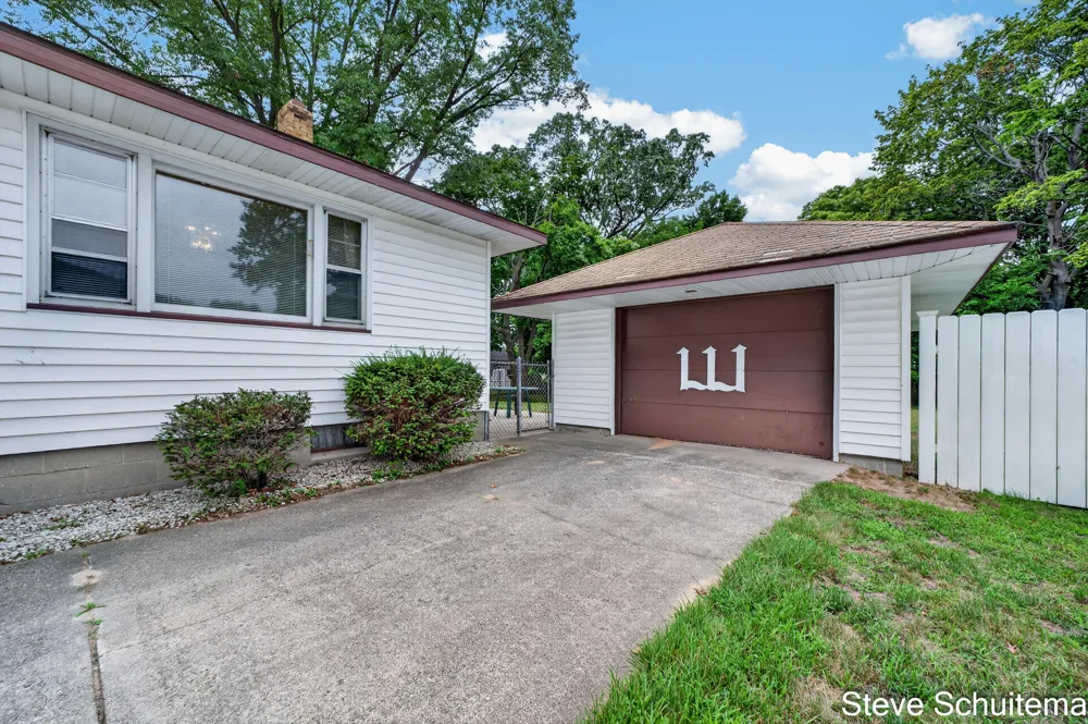 928 S Division Street Whitehall City, MI 49461