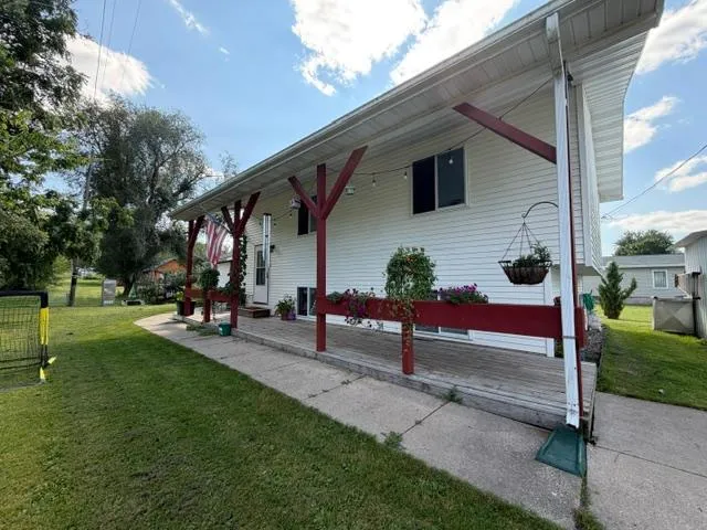 44798 E Goodrich Street Rushford, MN 55971