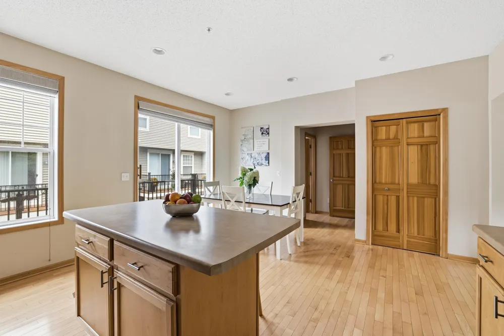 11317 Stratton Avenue #100 Eden Prairie, MN 55344