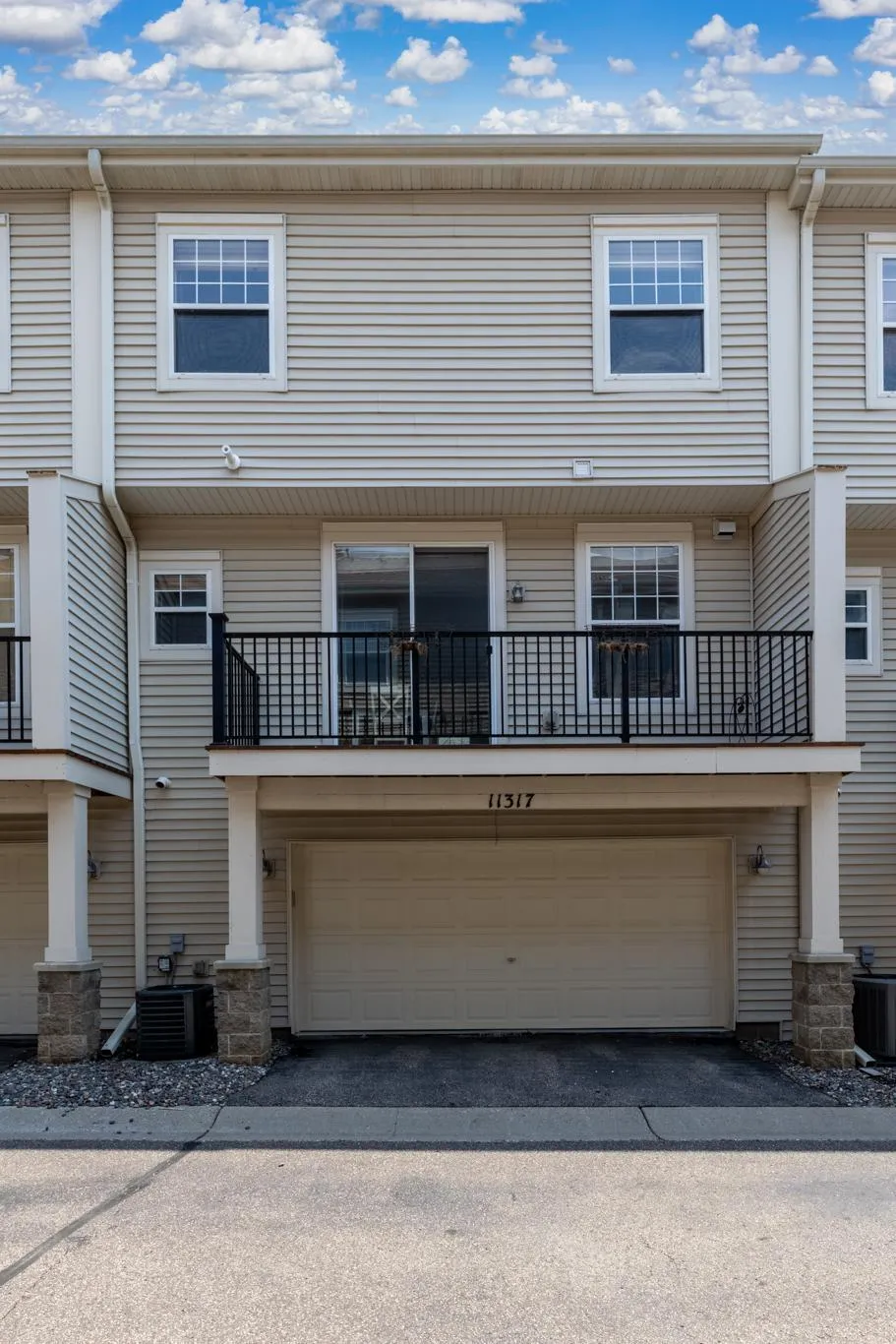 11317 Stratton Avenue #100 Eden Prairie, MN 55344