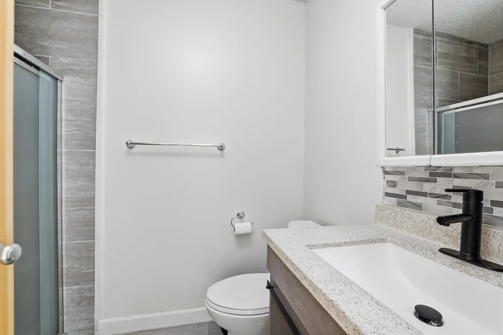 11317 Stratton Avenue #100 Eden Prairie, MN 55344