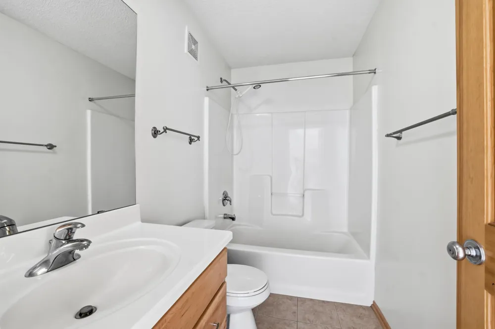 11317 Stratton Avenue #100 Eden Prairie, MN 55344