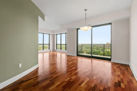100 3rd Avenue S #1403