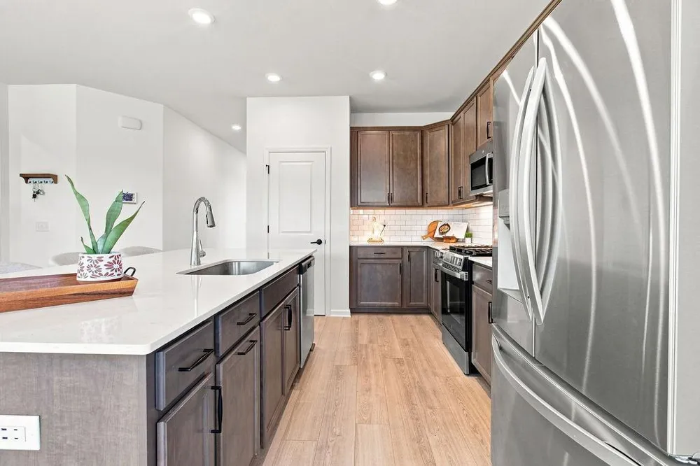 1407 Summerland Way Shakopee, MN 55379