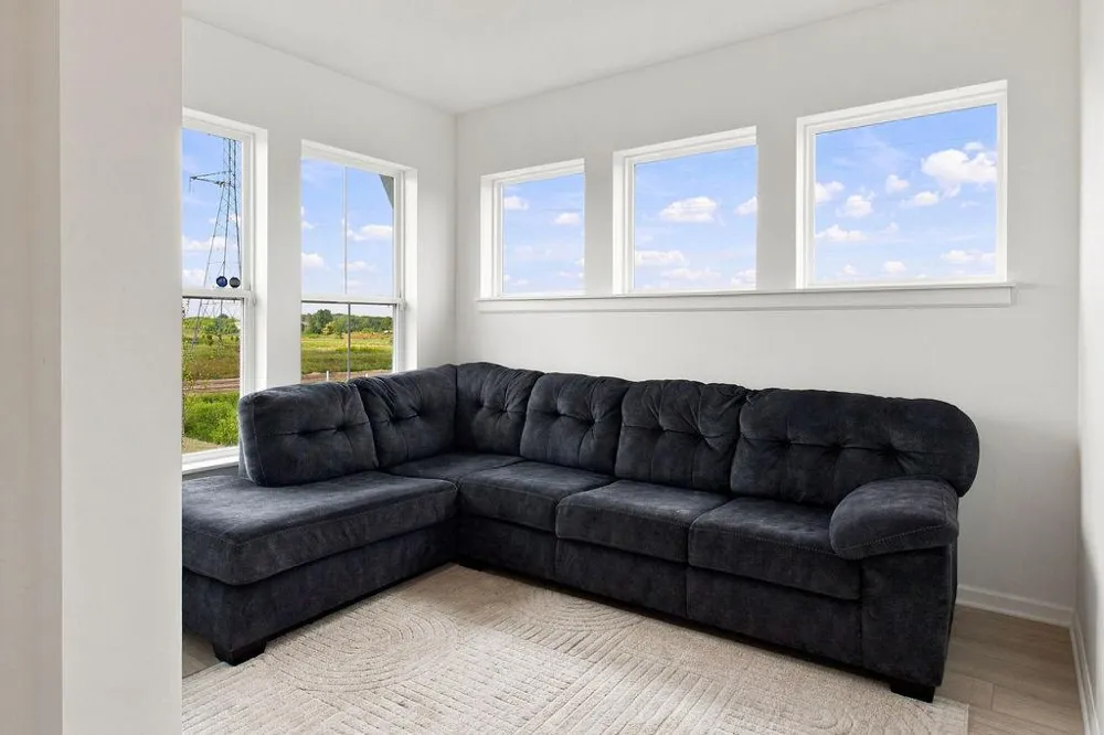 1407 Summerland Way Shakopee, MN 55379