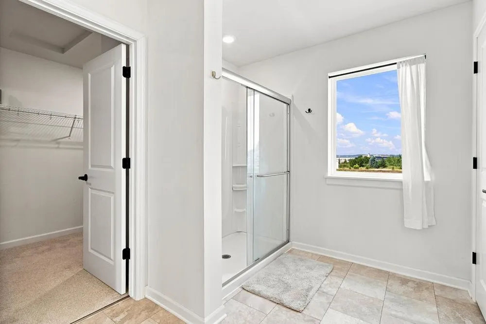 1407 Summerland Way Shakopee, MN 55379