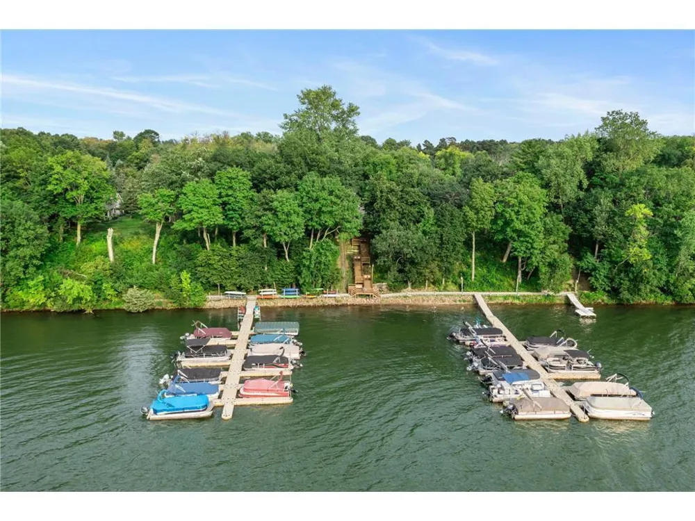 27746 Woodland Drive Chisago City, MN 55013