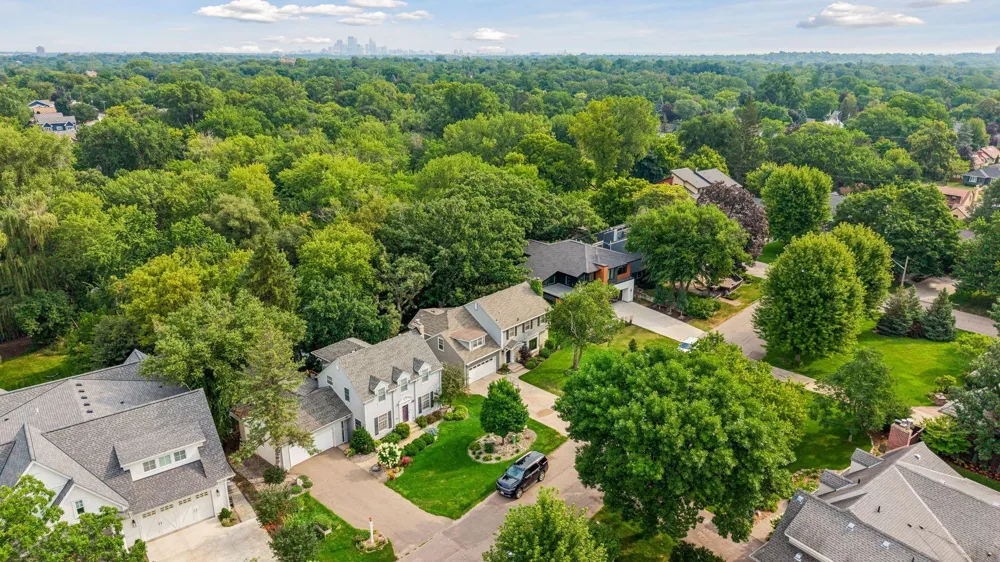 3308 W 55th Street Edina, MN 55410