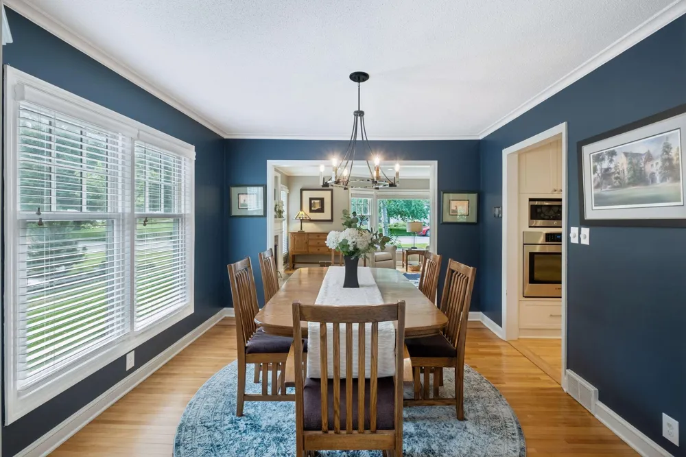 3308 W 55th Street Edina, MN 55410