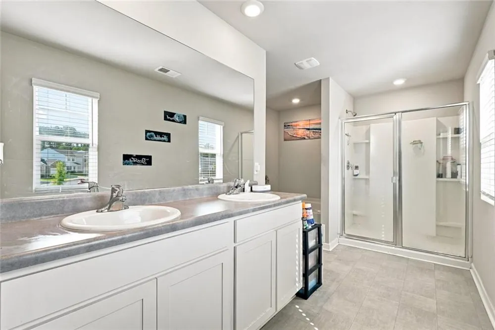 154 Silver Birch Pass Newnan, GA 30265