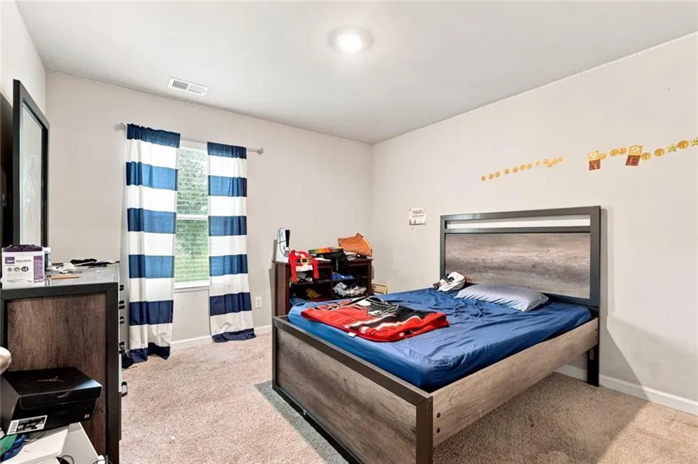 154 Silver Birch Pass Newnan, GA 30265