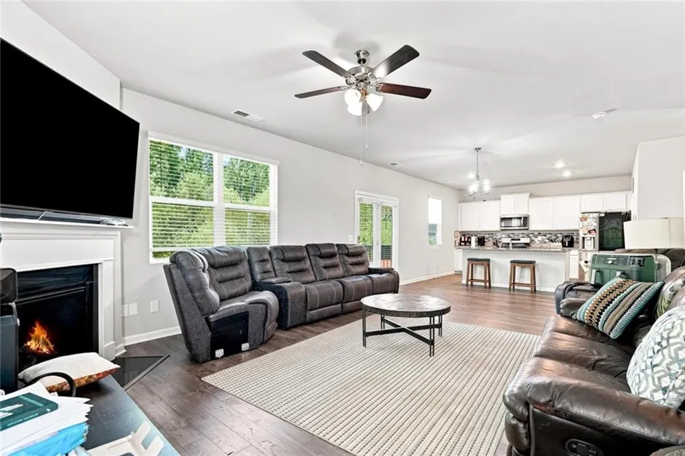 154 Silver Birch Pass Newnan, GA 30265