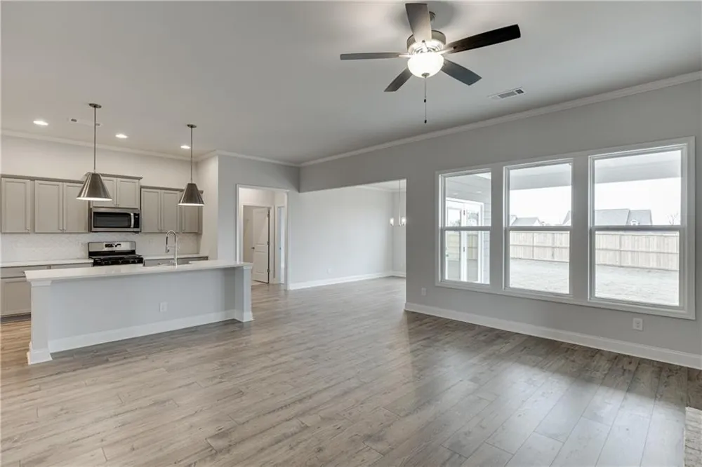 196 Oakdale Road Jefferson, GA 30549