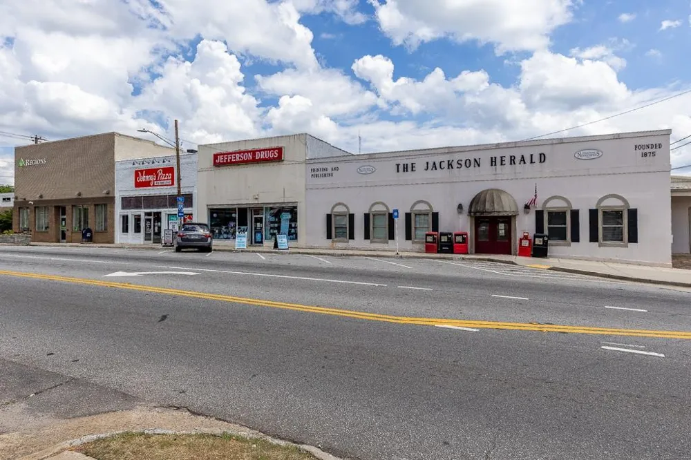 196 Oakdale Road Jefferson, GA 30549