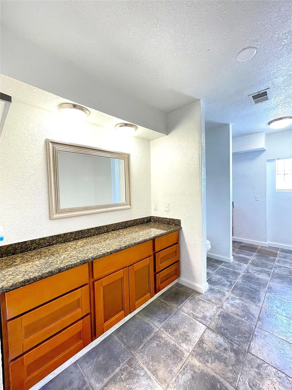 316 Rabbit Trail Lake Jackson, TX 77566