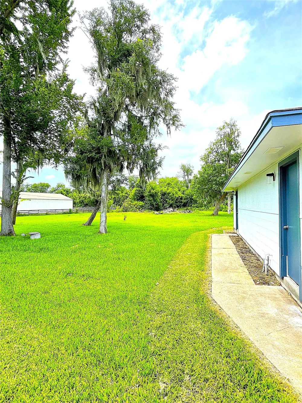 316 Rabbit Trail Lake Jackson, TX 77566