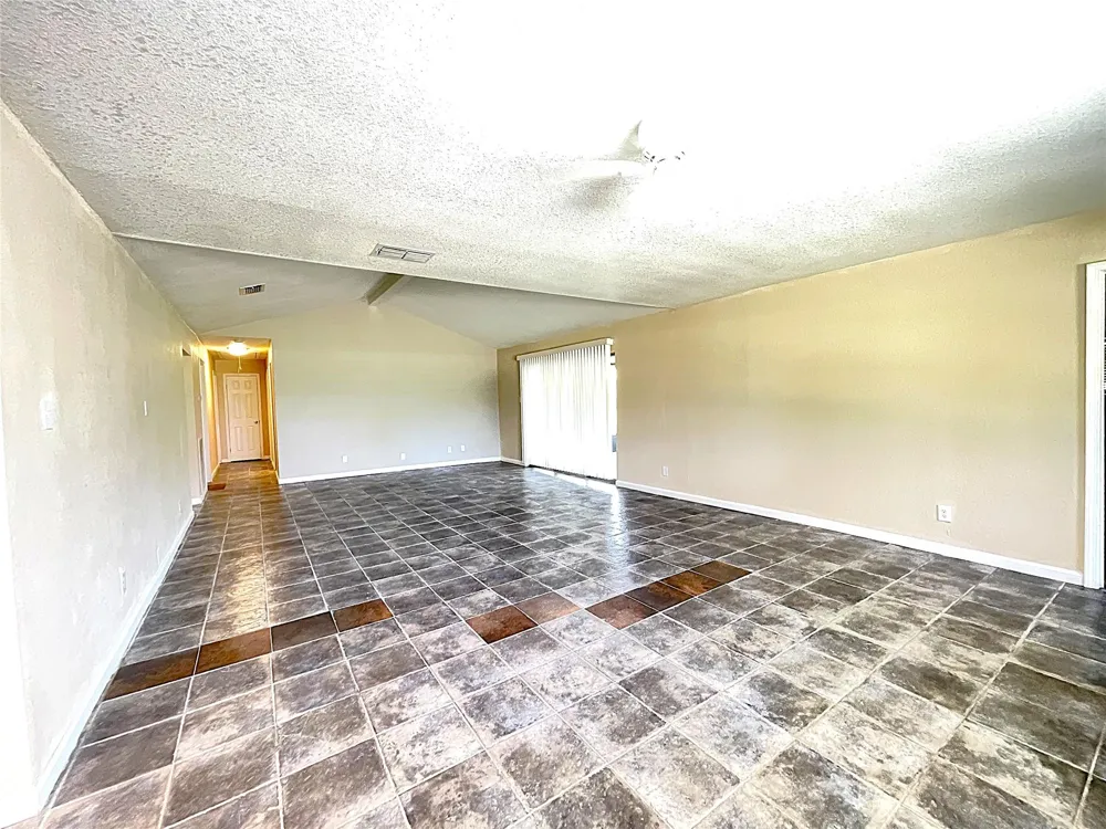 316 Rabbit Trail Lake Jackson, TX 77566