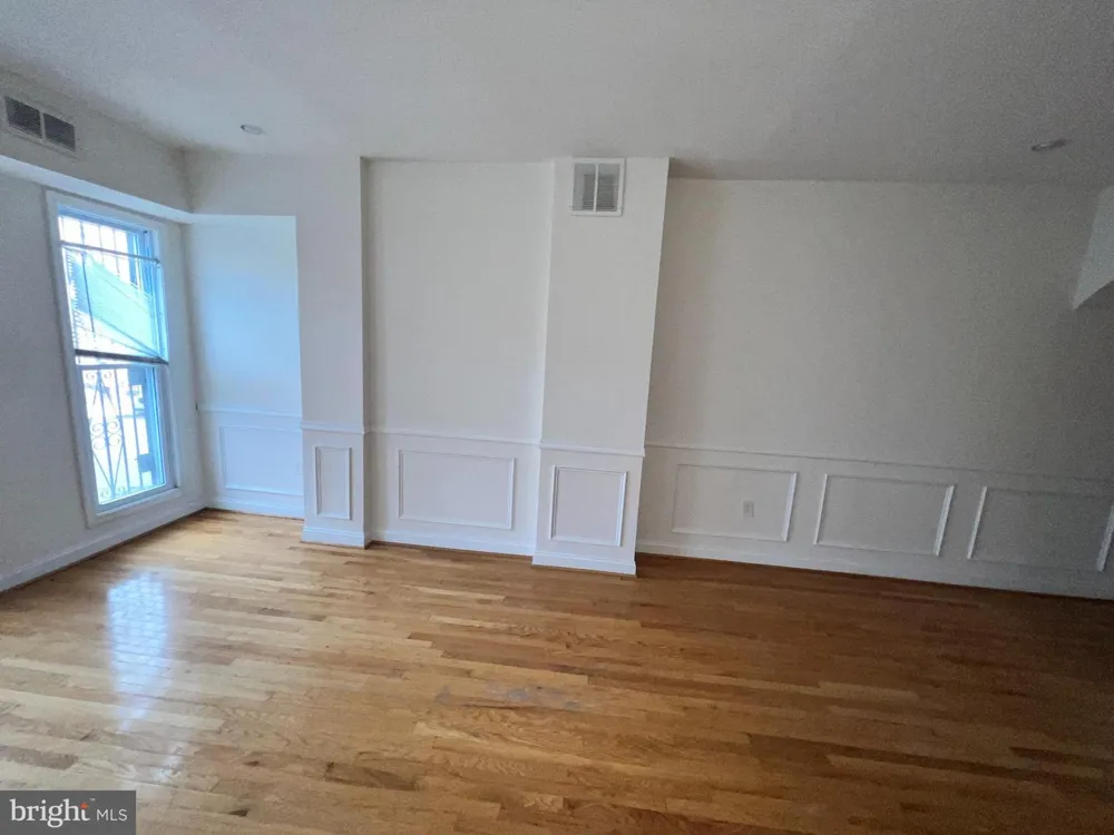 1118 MYRTLE AVENUE Baltimore, MD 21201