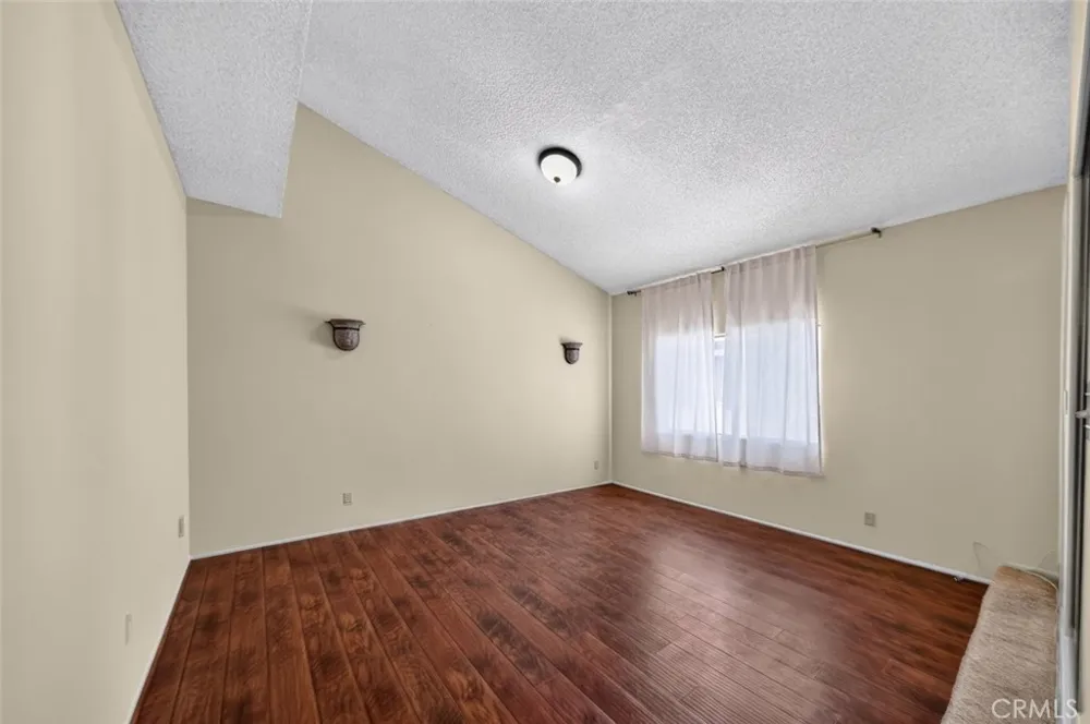 7650 Topanga Canyon Boulevard #9 Canoga Park, CA 91304